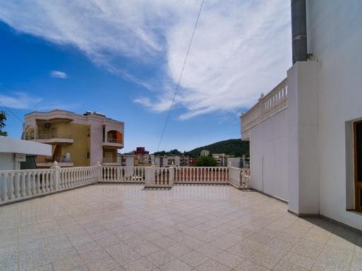 Vironas Hotel Himare Esterno foto