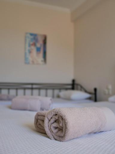 Vironas Hotel Himare Esterno foto